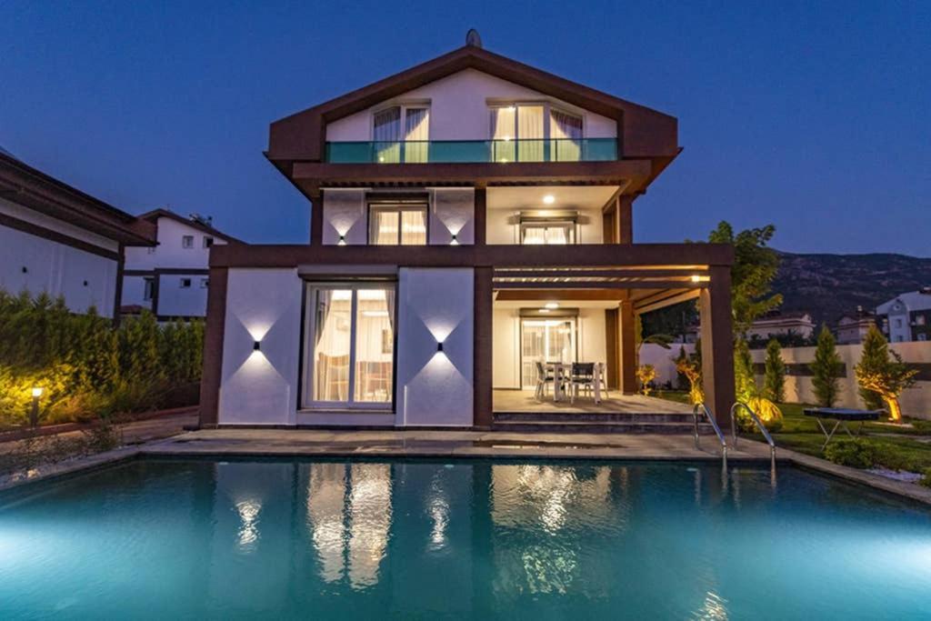 Bella- 4 Bedroom Holiday Villa In Oludeniz Fethiye Eksteriør billede